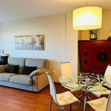 Paraiso View Apartment,wifi, Terrace Sea Views, Pool , Garage, Car דירה *
