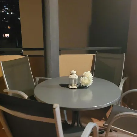 Paraiso View Apartment,wifi, Terrace Sea Views, Pool , Garage, Car Lejlighed *