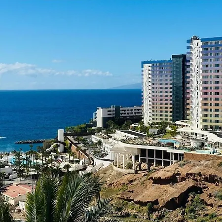 Paraiso View Apartment,wifi, Terrace Sea Views, Pool , Garage, Car Lejlighed *