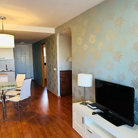 Paraiso View Apartment,wifi, Terrace Sea Views, Pool , Garage, Car Lejlighed *